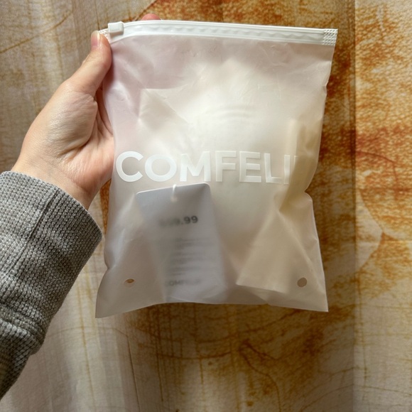 Comfelie Seamless Wireless Cream Bra - Picture 9 of 10